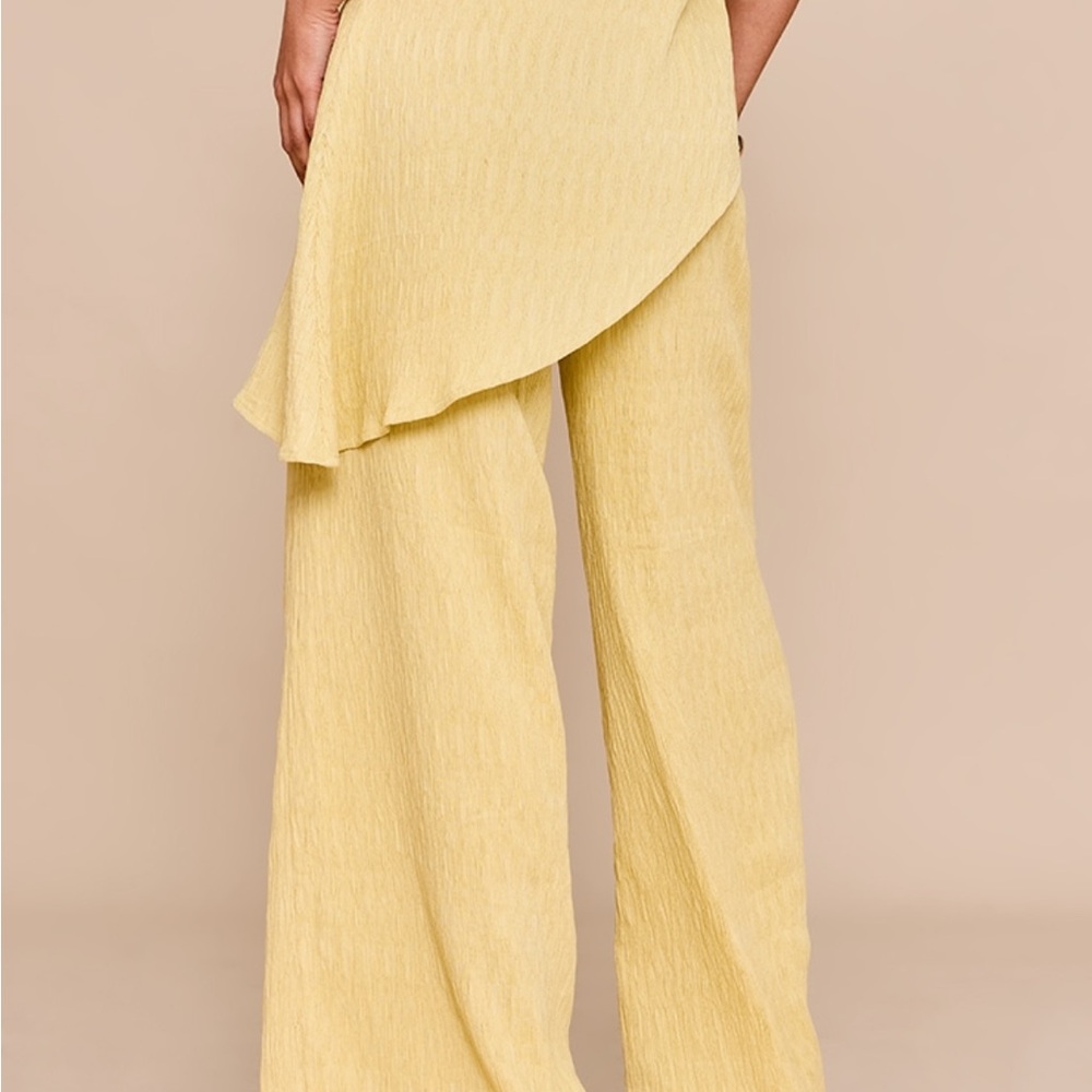 NWT. PLL LEMON BANDEAU ASYMMETRIC DRAPE DETAIL TOP + WIDE LEG PANT SET - Picture 3 of 8